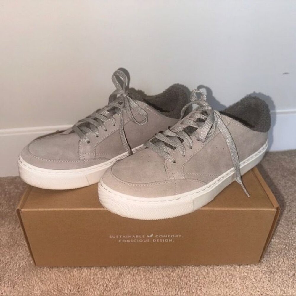 Dr. Scholl's All in Cozy, Grey leather w fleece interior, Size 9.5M EUC with box